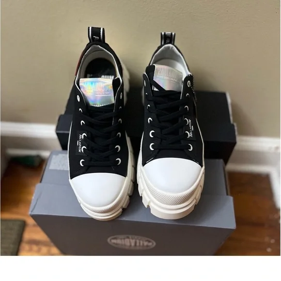 🆕 Palladium low top Black and White sneakers.
New Multiple sizes.  Reduced - Picture 3 of 3